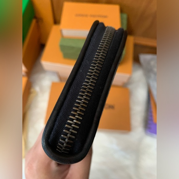 Sale❌❌❌❌Bottega Veneta Intrecciato Zip Around Long Wallet 🖤🖤🖤 - Picture 7 of 16